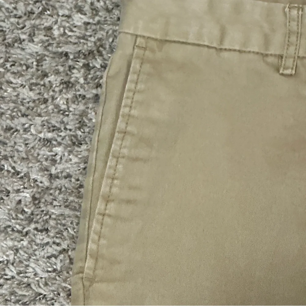Old Navy men’s size 32/32 slim‎ fit built-in flex khakis